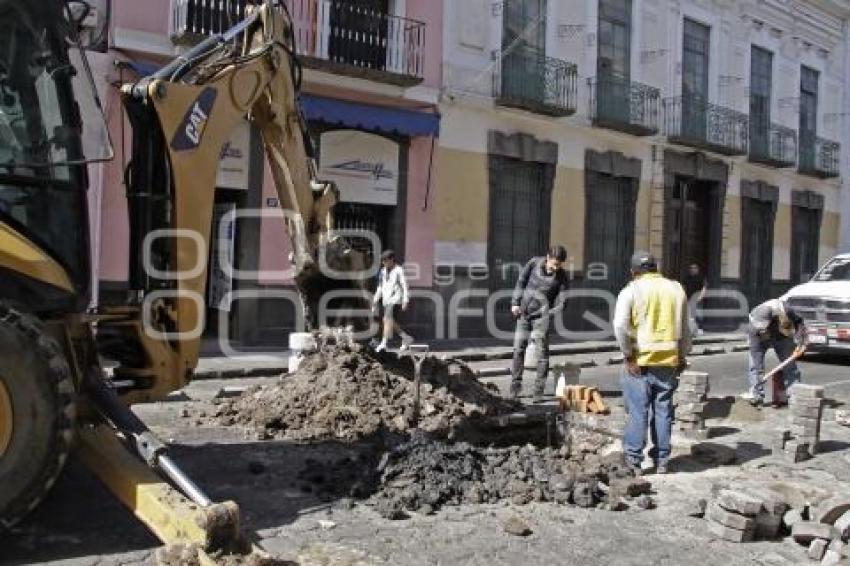 AGUA DE PUEBLA . REPARACIÓN DRENAJE