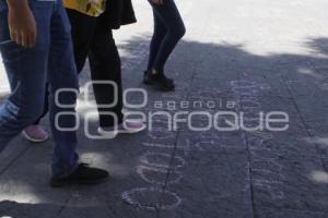 ZÓCALO . MENSAJES ANIMALISTAS