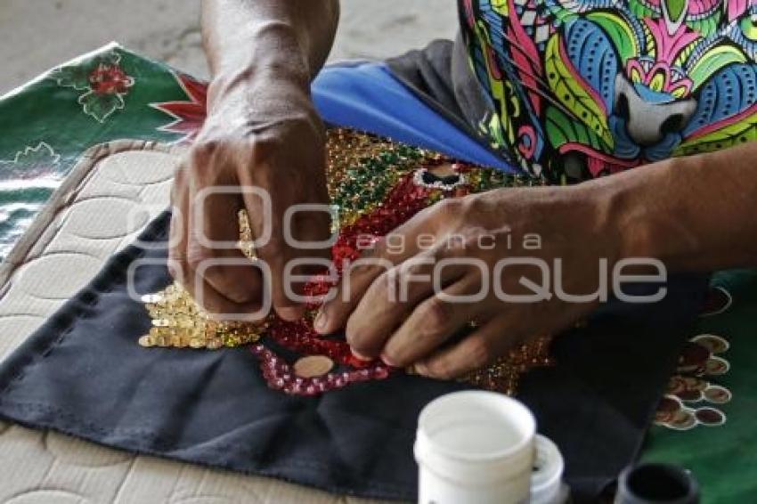 ACATLÁN . TRAJES TECUANES