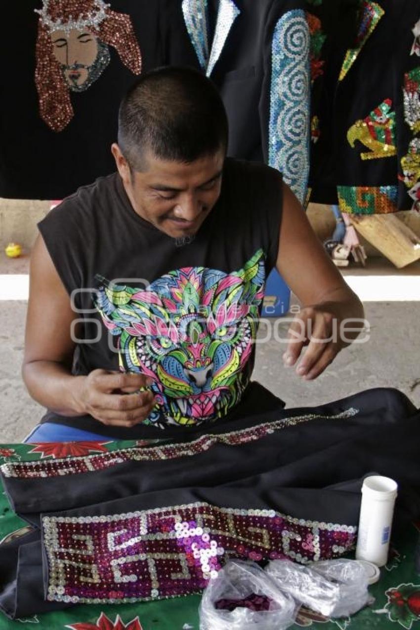 ACATLÁN . TRAJES TECUANES