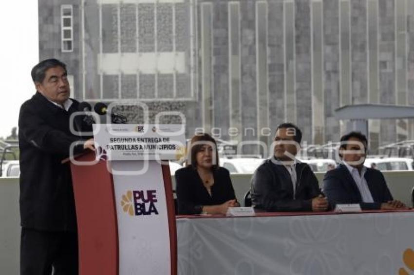 GOBIERNO ESTATAL . ENTREGA PATRULLAS