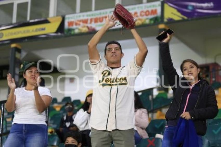 BÉISBOL . PERICOS VS AGUILAS-LEONES