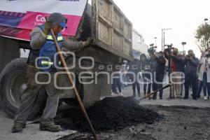 AYUNTAMIENTO .  BACHEO LA ACOCOTA