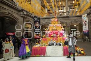 AYUNTAMIENTO . CORREDOR DE OFRENDAS