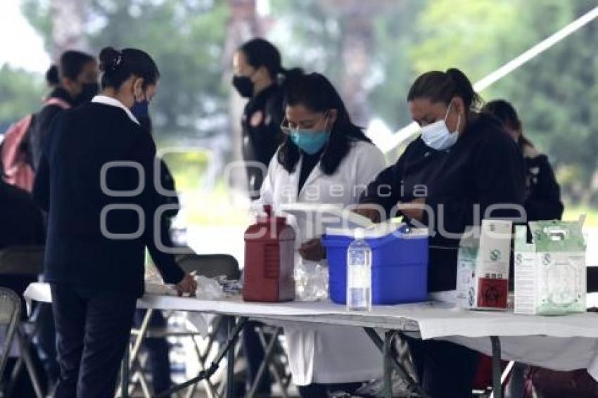 VACUNA COVID-19 . HOSPITAL NIÑO POBLANO