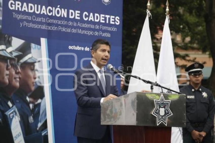 AYUNTAMIENTO . GRADUACIÓN POLICÍAS