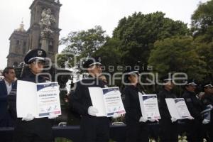 AYUNTAMIENTO . GRADUACIÓN POLICÍAS