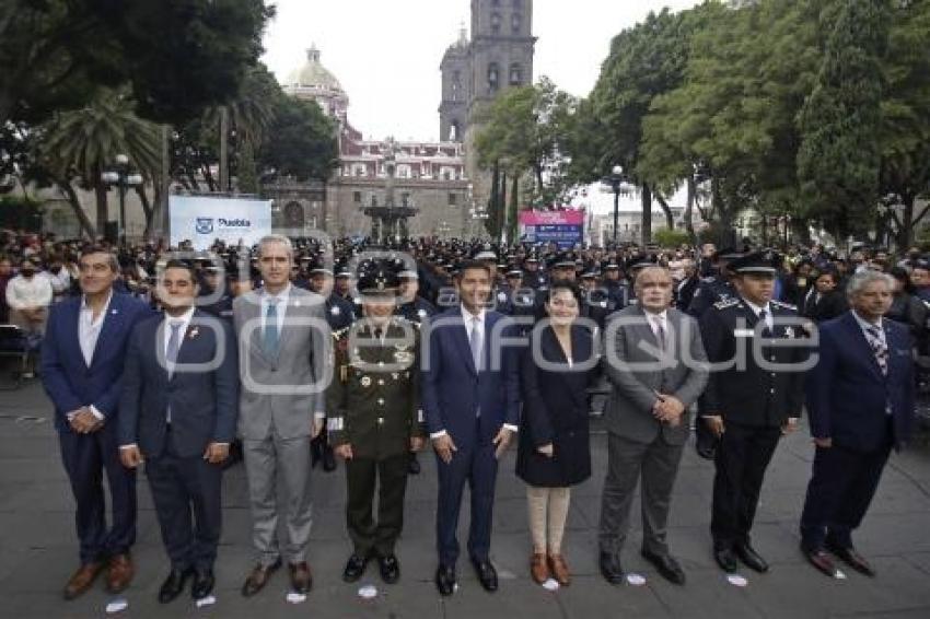 AYUNTAMIENTO . GRADUACIÓN POLICÍAS