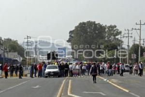 TEXMELUCAN . MANIFESTACIÓN COMERCIANTES