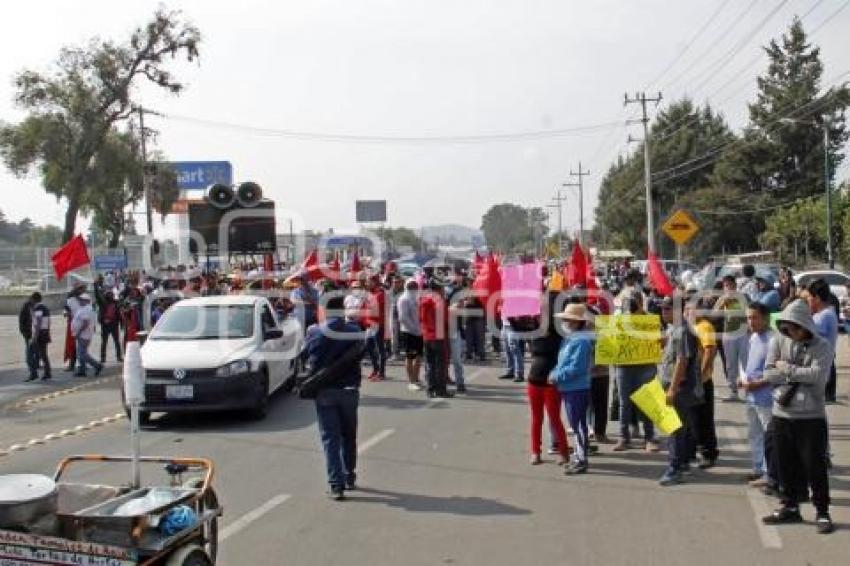 TEXMELUCAN . MANIFESTACIÓN COMERCIANTES