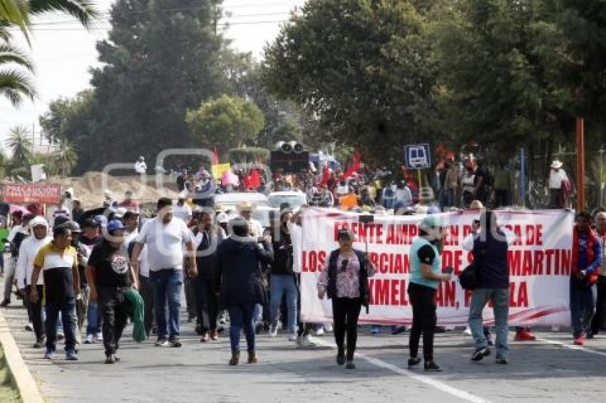 TEXMELUCAN . MANIFESTACIÓN COMERCIANTES