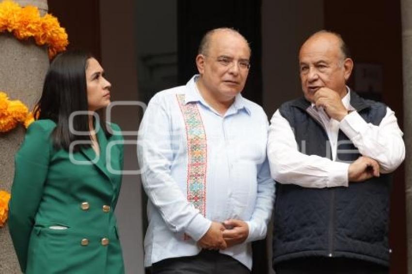 OFRENDAS . ENTRE VIVOS Y MUERTOS