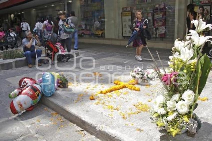 OFRENDA SANTI . CALLE 5 DE MAYO