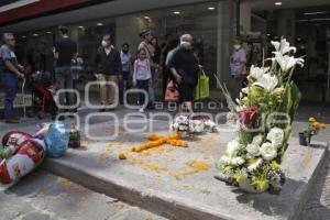 OFRENDA SANTI . CALLE 5 DE MAYO