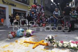 OFRENDA SANTI . CALLE 5 DE MAYO