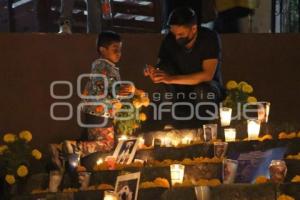 ATLIXCO . OFRENDA MASCOTAS