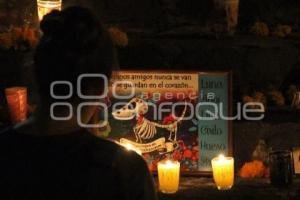 ATLIXCO . OFRENDA MASCOTAS