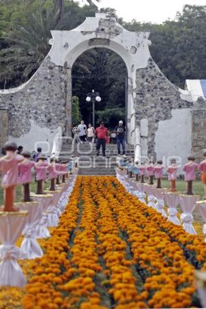 HUAQUECHULA . OFRENDA MONUMENTAL