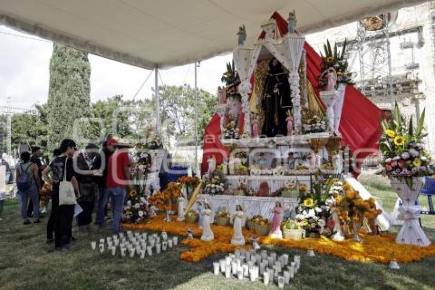 HUAQUECHULA . OFRENDA MONUMENTAL