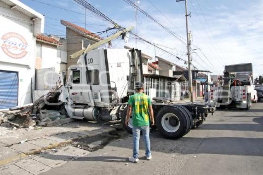 SEGURIDAD . CHOQUE TRAILER