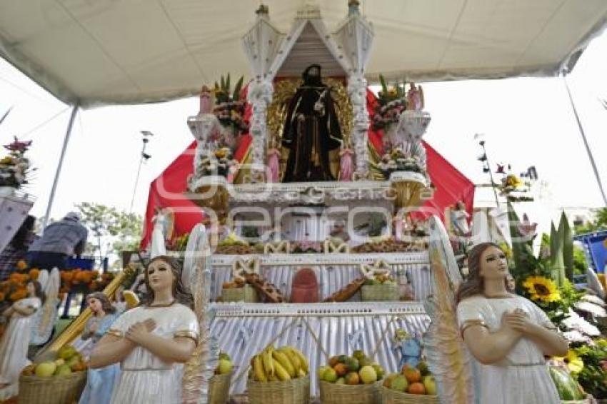 HUAQUECHULA . OFRENDA MONUMENTAL