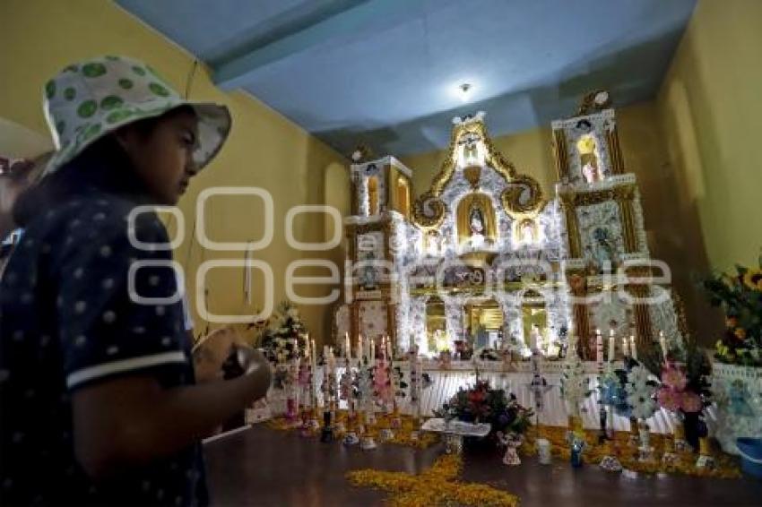 HUAQUECHULA . OFRENDA MONUMENTAL