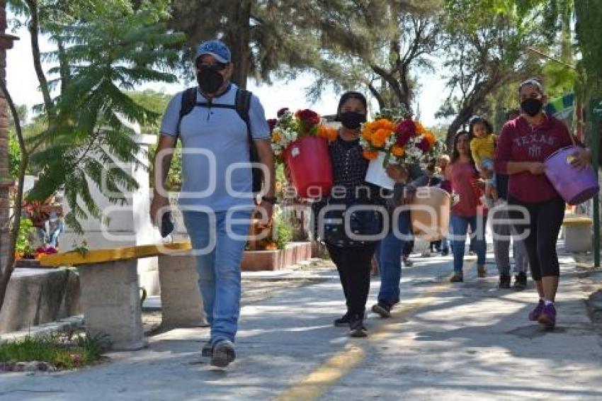 TEHUACÁN . PANTEÓN MUNICIPAL