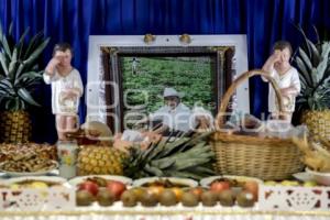 HUAQUECHULA . OFRENDA MONUMENTAL