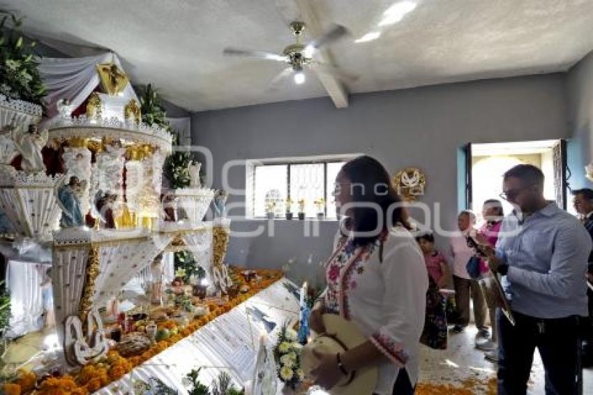 HUAQUECHULA . OFRENDA MONUMENTAL