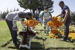 PANTEONES . DÍA DE MUERTOS