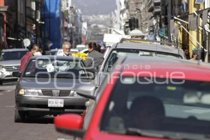 ESTACIONAMIENTO EN DOBLE FILA