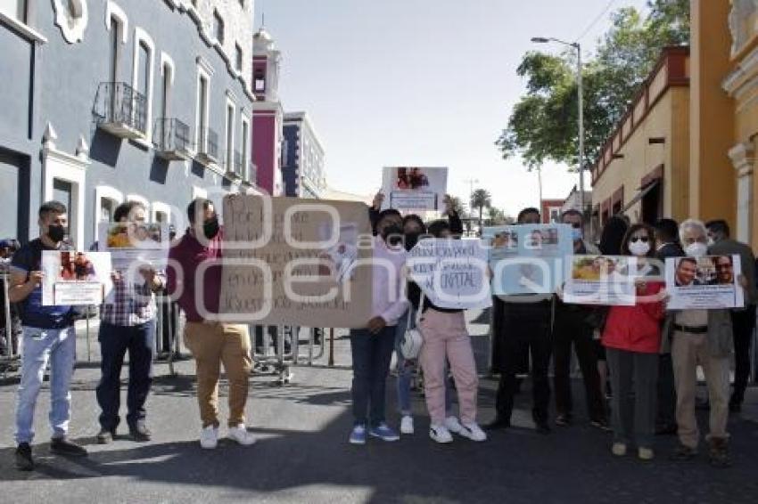 MANIFESTACIÓN . DEFRAUDADOS AE CAPITAL