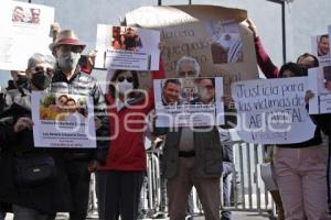 MANIFESTACIÓN . DEFRAUDADOS AE CAPITAL