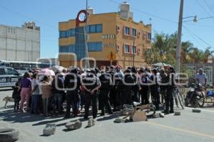 TLAXCALA . BLOQUEO AYECAC