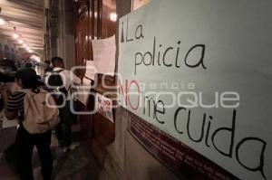 MANIFESTACIÓN . DETENCIÓN DE JÓVENES