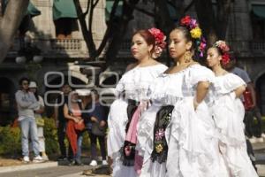 ZÓCALO . BALLET FOLCLÓRICO