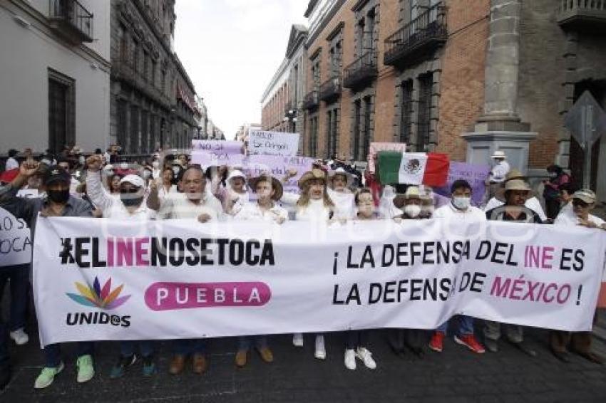 MARCHA DEFENSA DEL INE