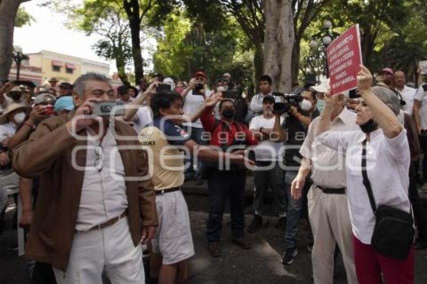 MANIFESTANTES ENFRENTAMIENTO