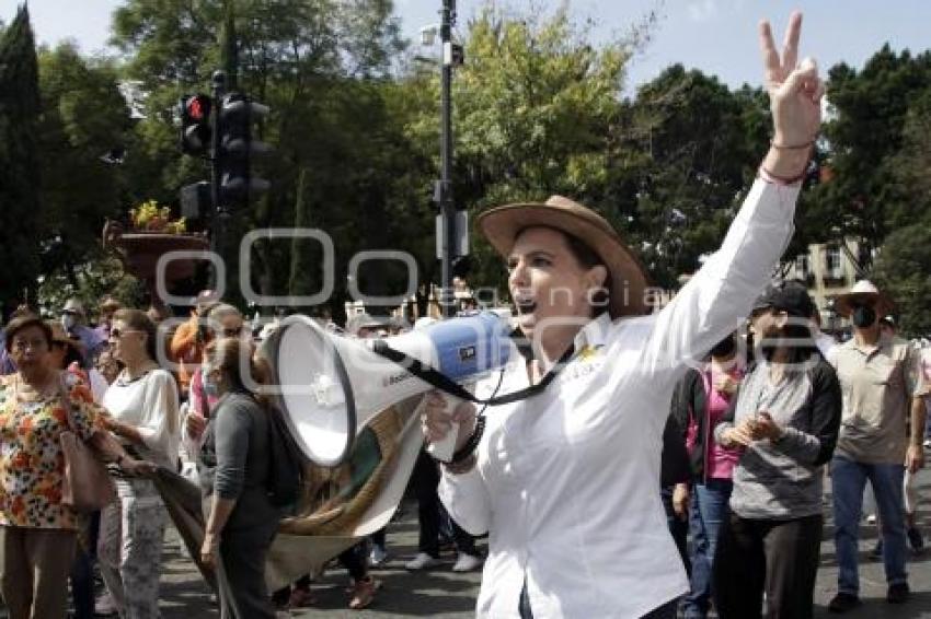 MARCHA DEFENSA DEL INE