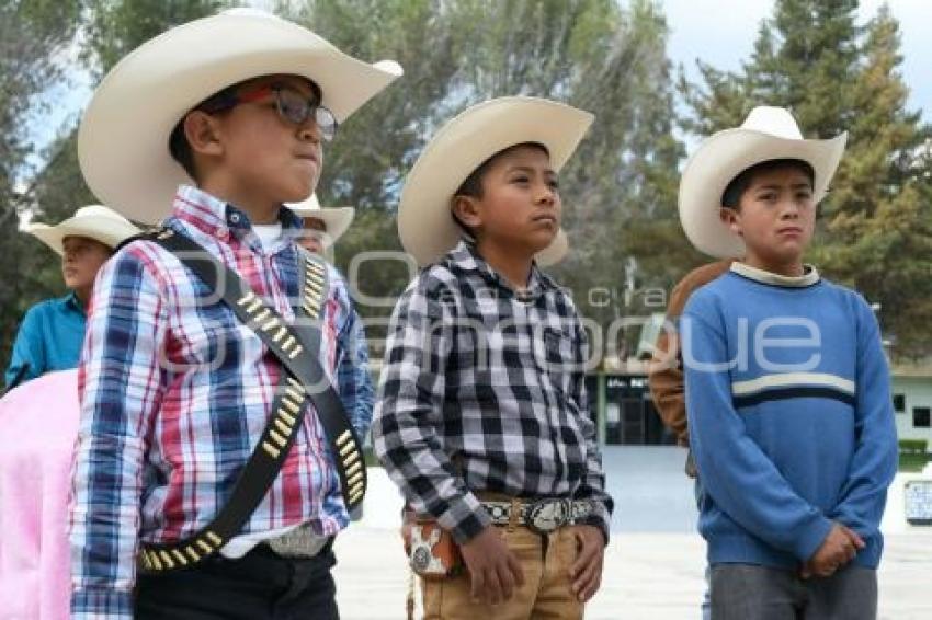 TLAXCALA . BANDERAZO DESFILE