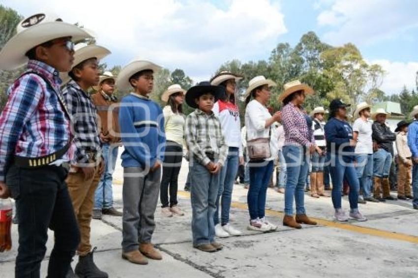 TLAXCALA . BANDERAZO DESFILE