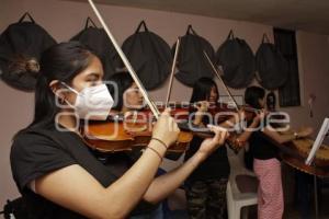 DÍA DEL MÚSICO . MARIACHI FEMENIL