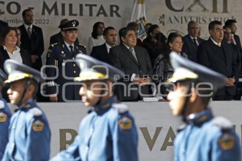 DESFILE . REVOLUCIÓN MEXICANA