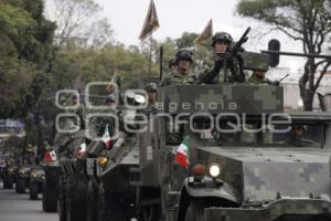 DESFILE . REVOLUCIÓN MEXICANA