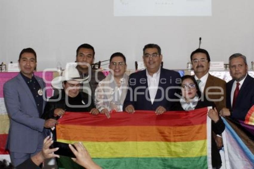 PARLAMENTO LGBTQ