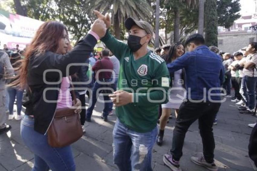 MUNDIAL FÚTBOL . ZÓCALO