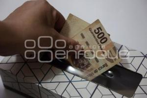 ECONOMÍA . DINERO