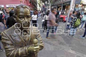 ESTATUA JAVIER LÓPEZ DÍAZ