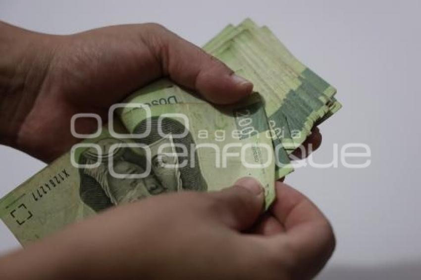 ECONOMÍA . DINERO