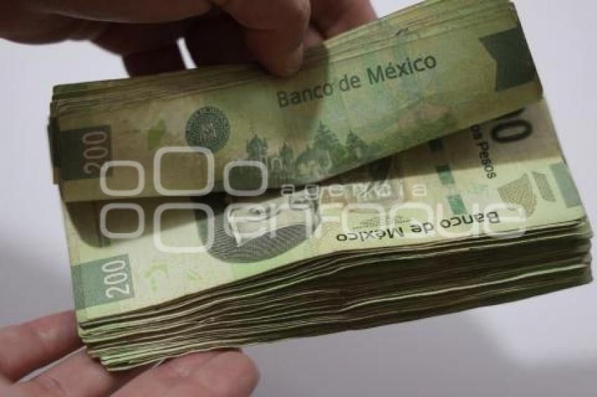 ECONOMÍA . DINERO